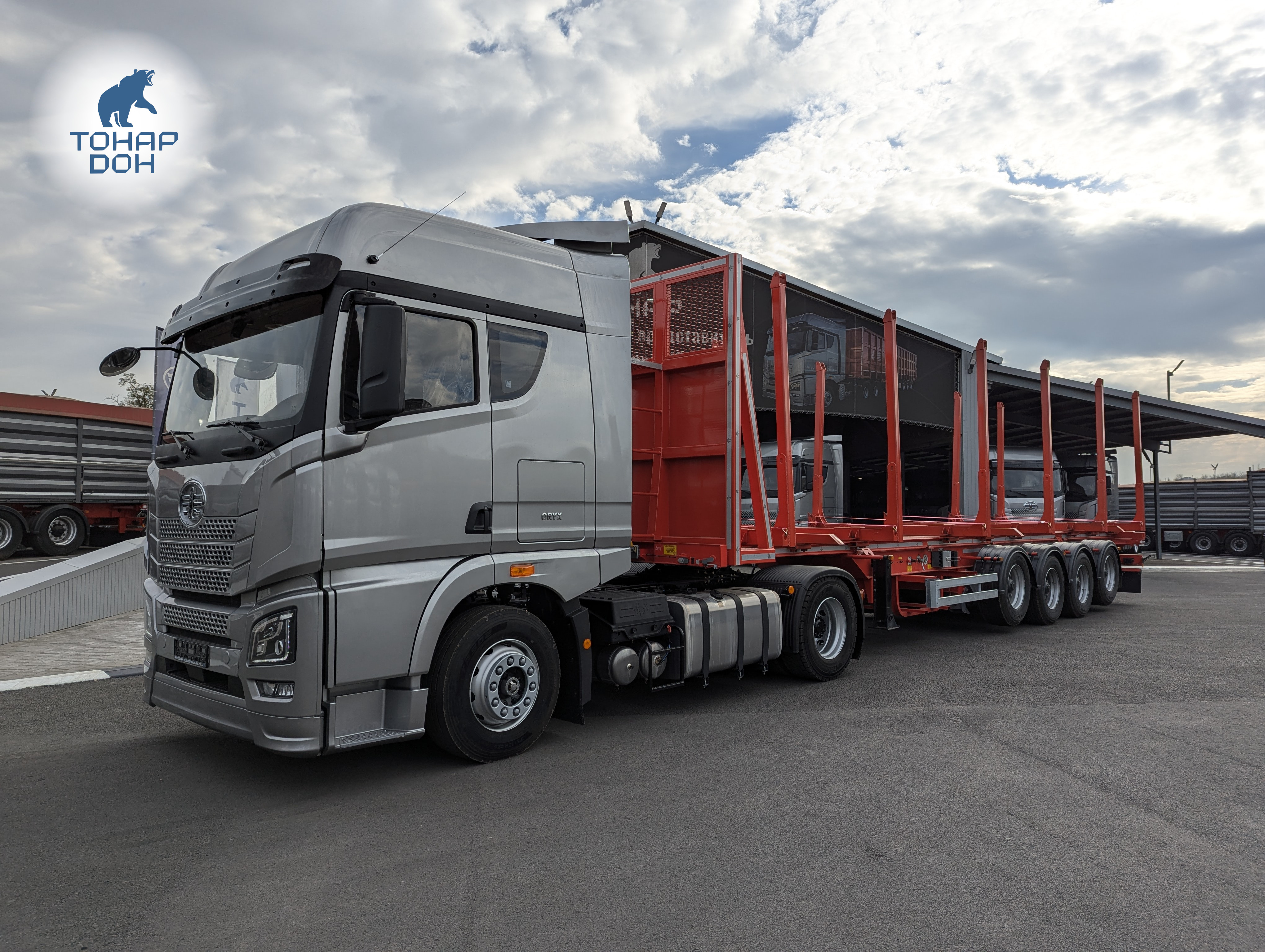 Лесовоз ТОНАР 9989 в лизинг