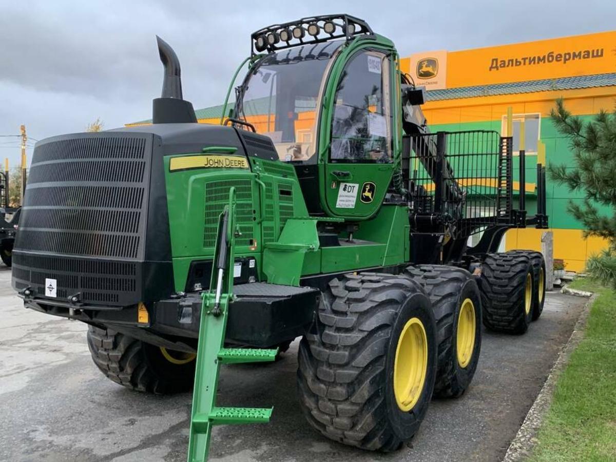 Форвардер John Deere 1510G 8WD в лизинг